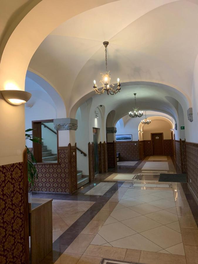 4 I 45 W Willi Jozefina Apartment *