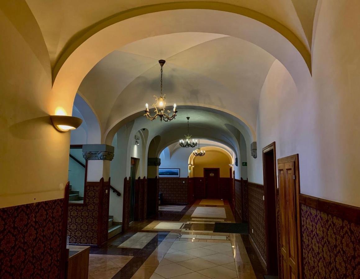 Apartment 4 I 45 W Willi Jozefina