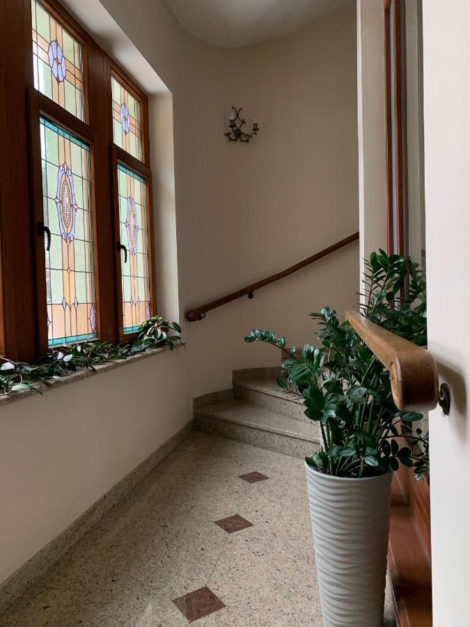 4 I 45 W Willi Jozefina Apartment